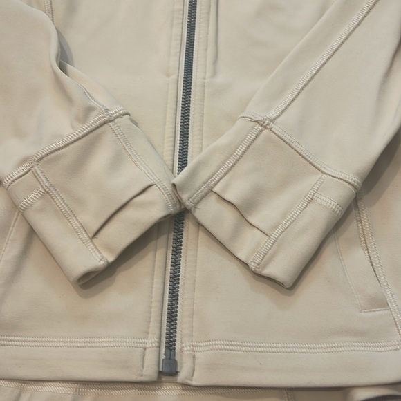 Lululemon Hooded Define Jacket *Nulu Prosecco Sz 6 - Picture 8 of 10